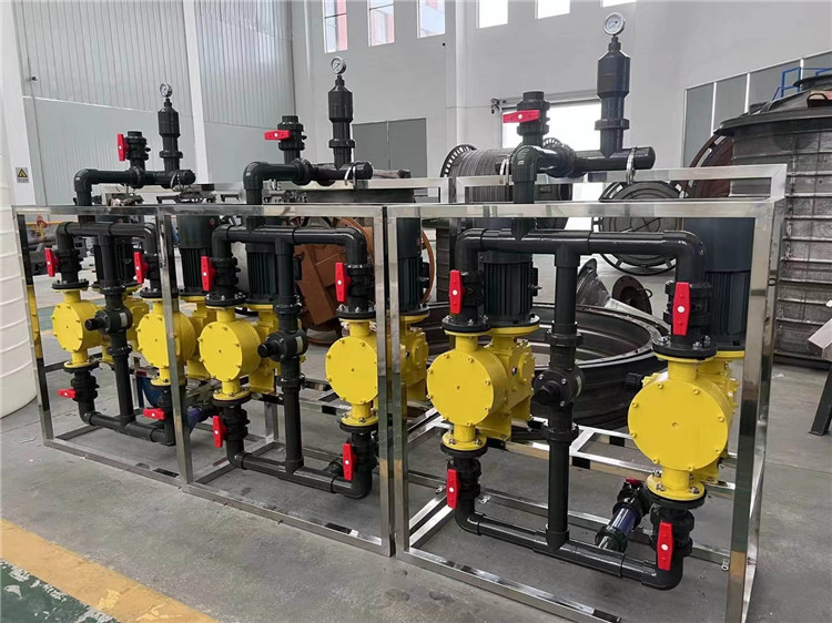 加藥裝置在污水處理中的工作原理